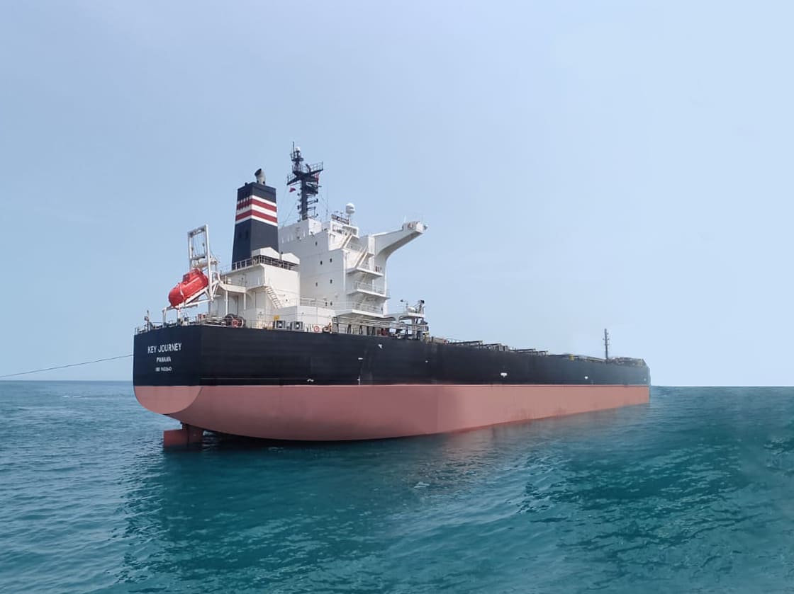Synergy-managed Kamsarmax dry bulk vessel KEY JOURNEY at sea