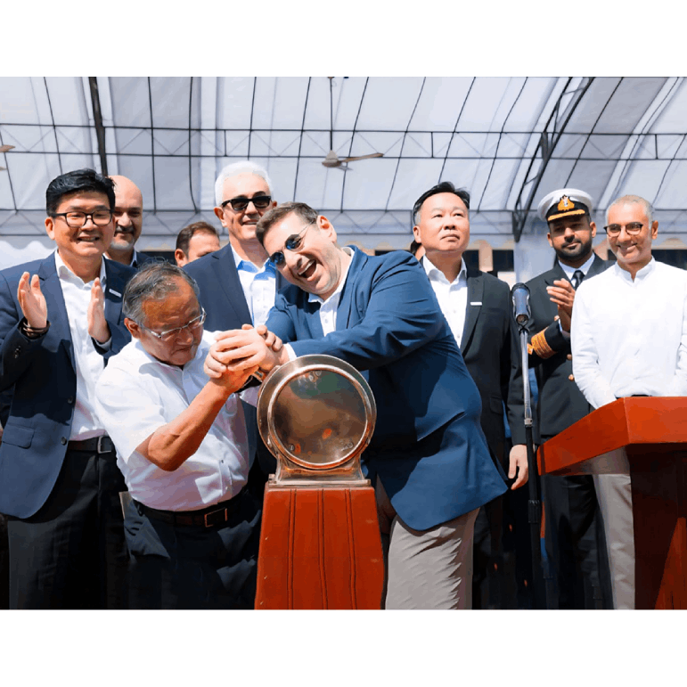 Captain Katsuya Abe and Orhan Remzi Karadeniz initiating the telegraph during the delivery ceremony of KARADENIZ LNGT POWERSHIP AMERICAS in Singapore.